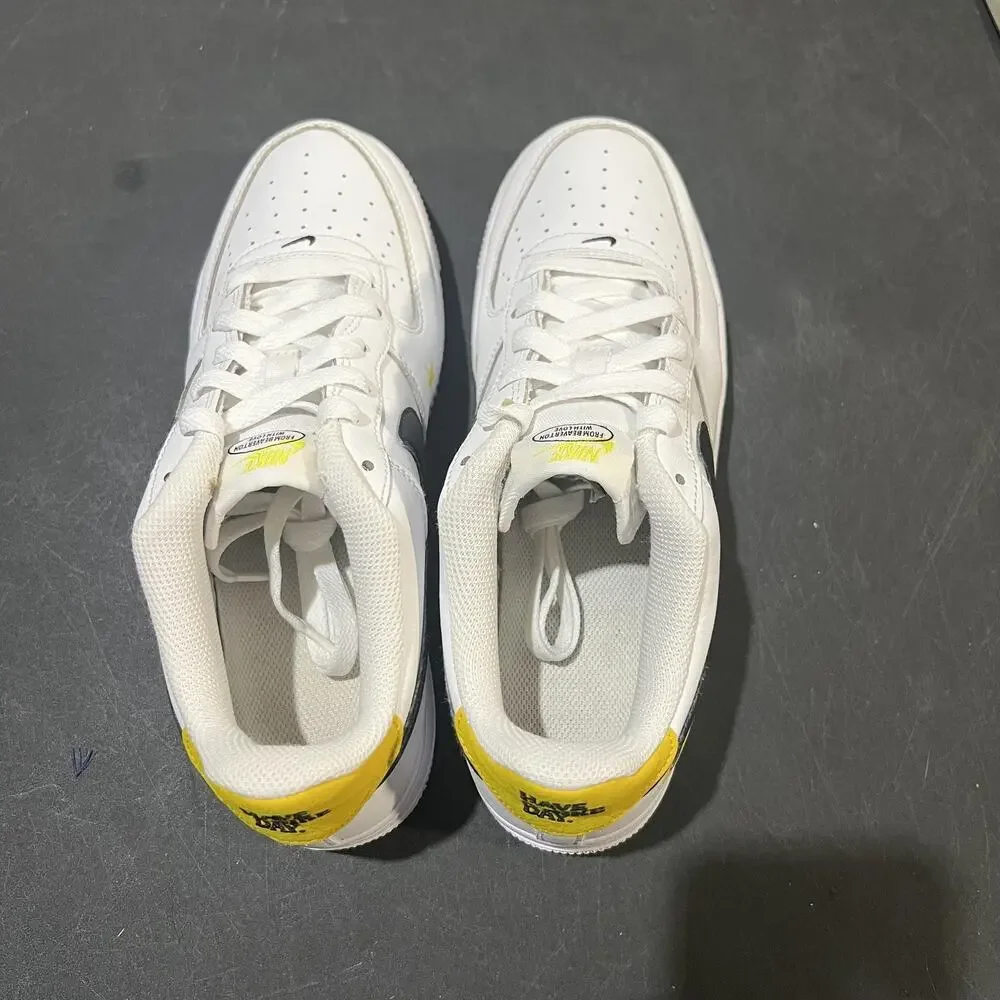 Nike Air Force 1 Shoes Youth Size 5.5Y White Black Have A Nike Day DM0983-101